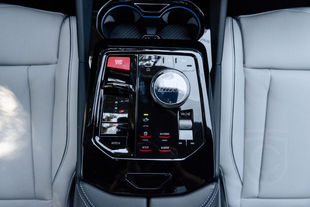 BMW M5 DR.ASS.PLUS.B&W.PARK.ASS.PRO.HUD.LED.360°