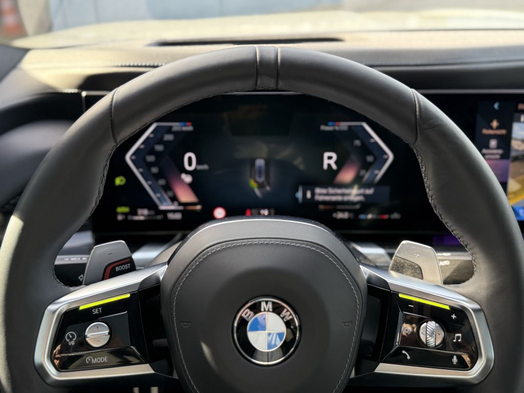 BMW 740d xDrive M Sport AHK StHzg P.SKY Autobahnas.