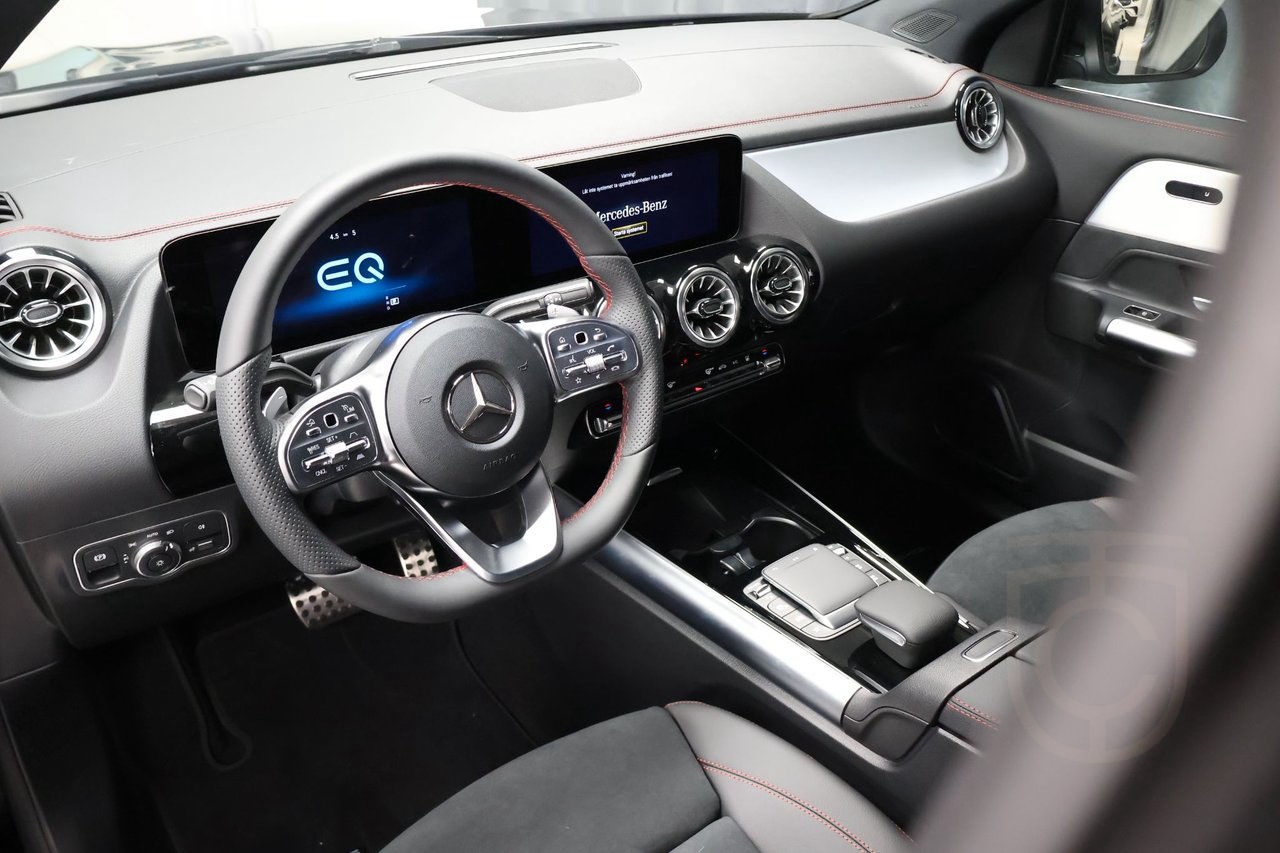 Mercedes-Benz EQA 300 4MATIC AMG ADVANCED PLUS