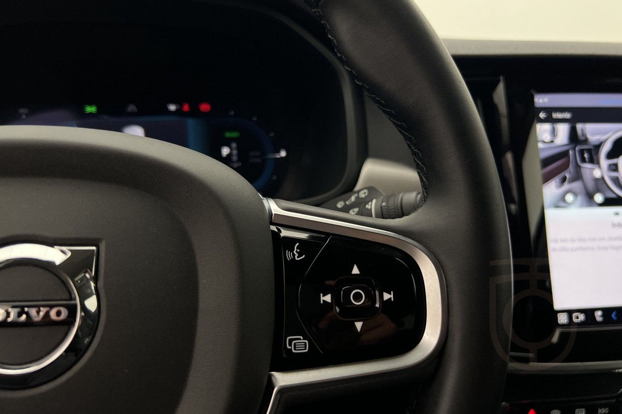 Volvo V90 Recharge T6 AWD Core Bright