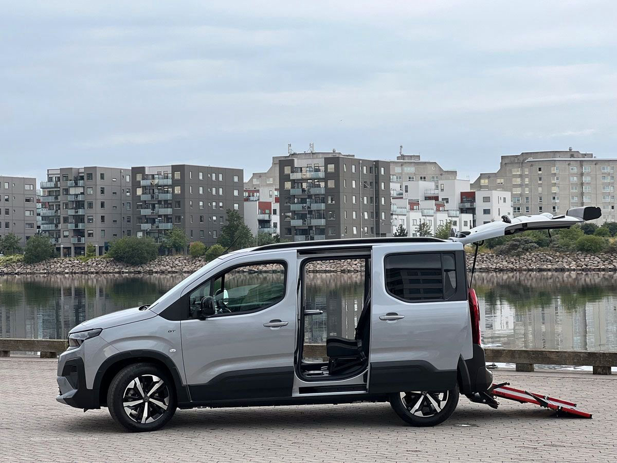 Peugeot Rifter Handikappanpassad Rullstolsbil