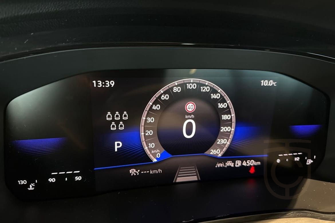 Volkswagen Touran 7-seater 1.5 TSI