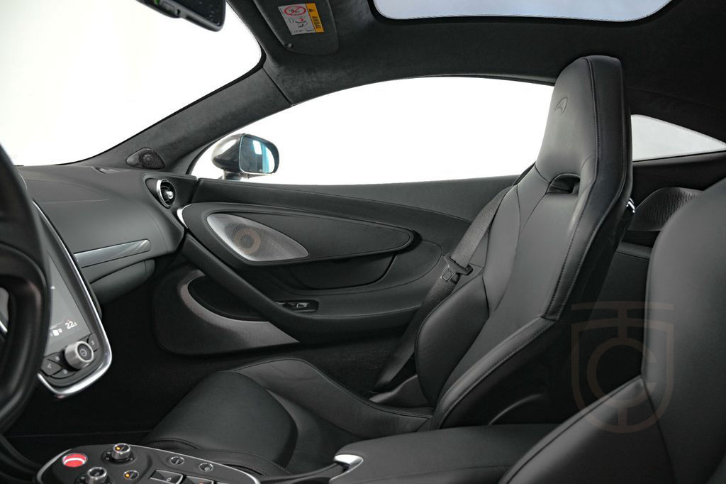 McLaren GT | Premium | Panoramic | B&W | Lift | VAT