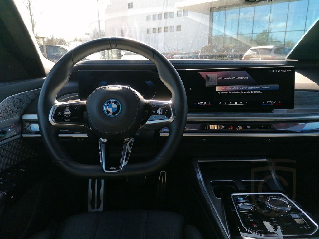 BMW i7 xDrive60 M Sport LED HuD Standhzg NAVI KAMERA