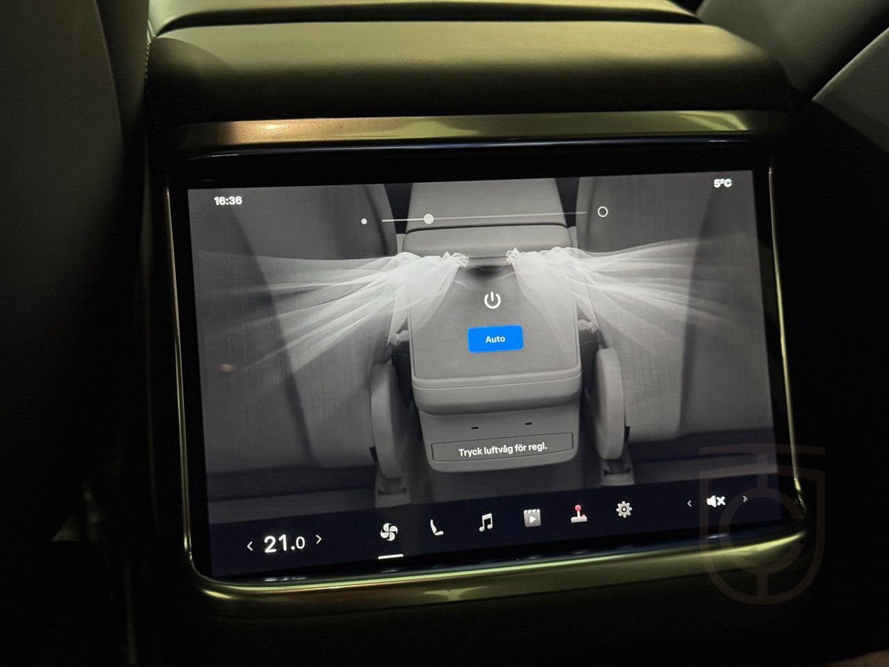 Tesla Model X Plaid
