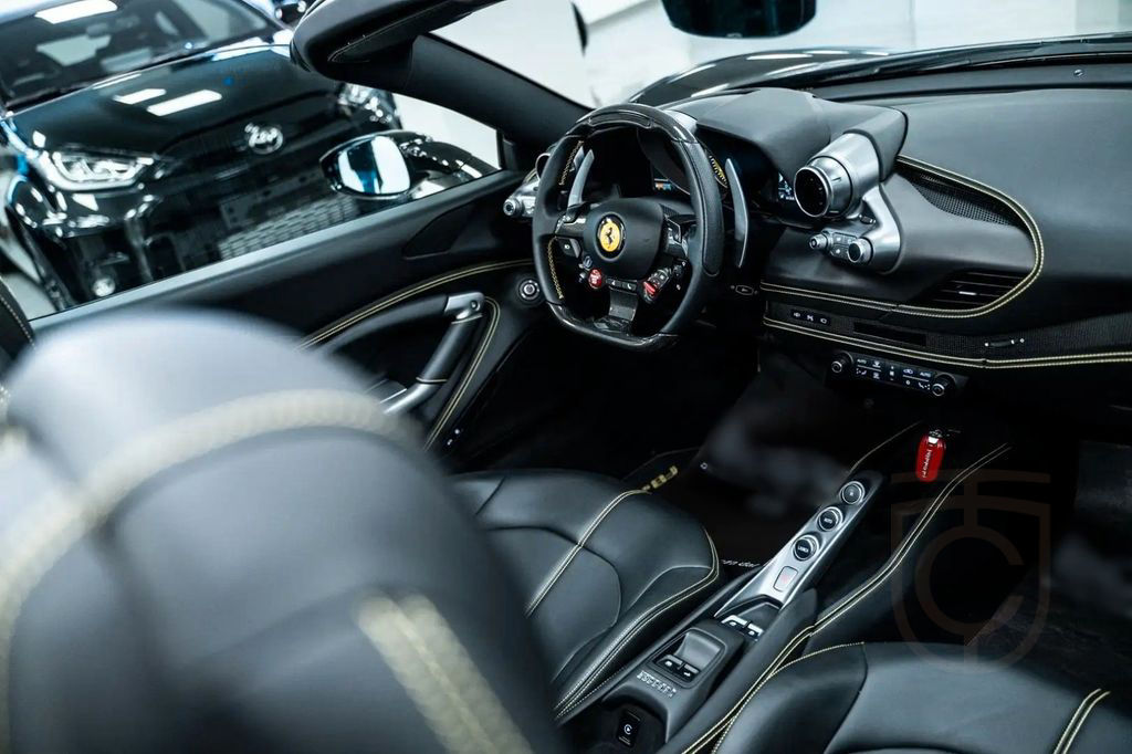 Ferrari F8 Spider 3.9~Sollevatore~Brembo~LIFT~