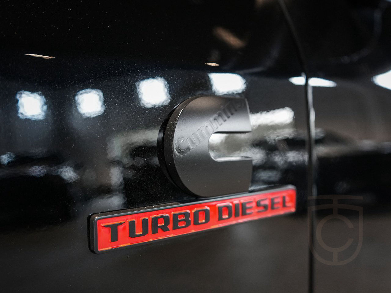 Dodge RAM 2500 HD Limited Night Edition RAMBOX CUMMINS
