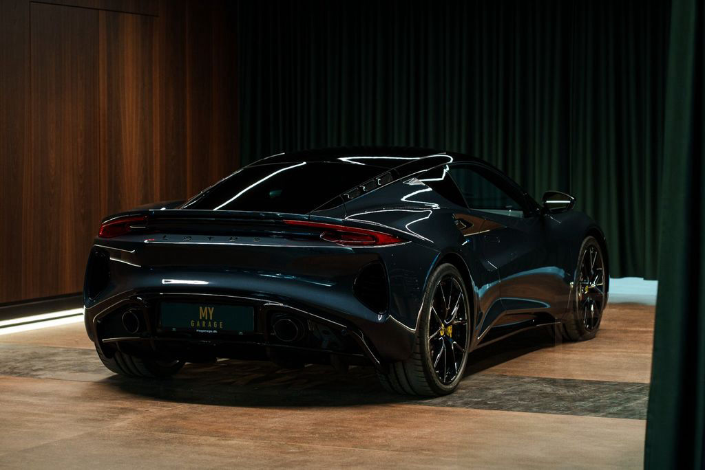 Lotus Emira I4 AUT