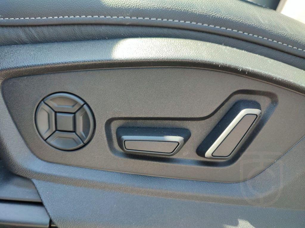 Audi SQ8 4.0 TFSI competition plus*Navi*Matrix*Alu*B&