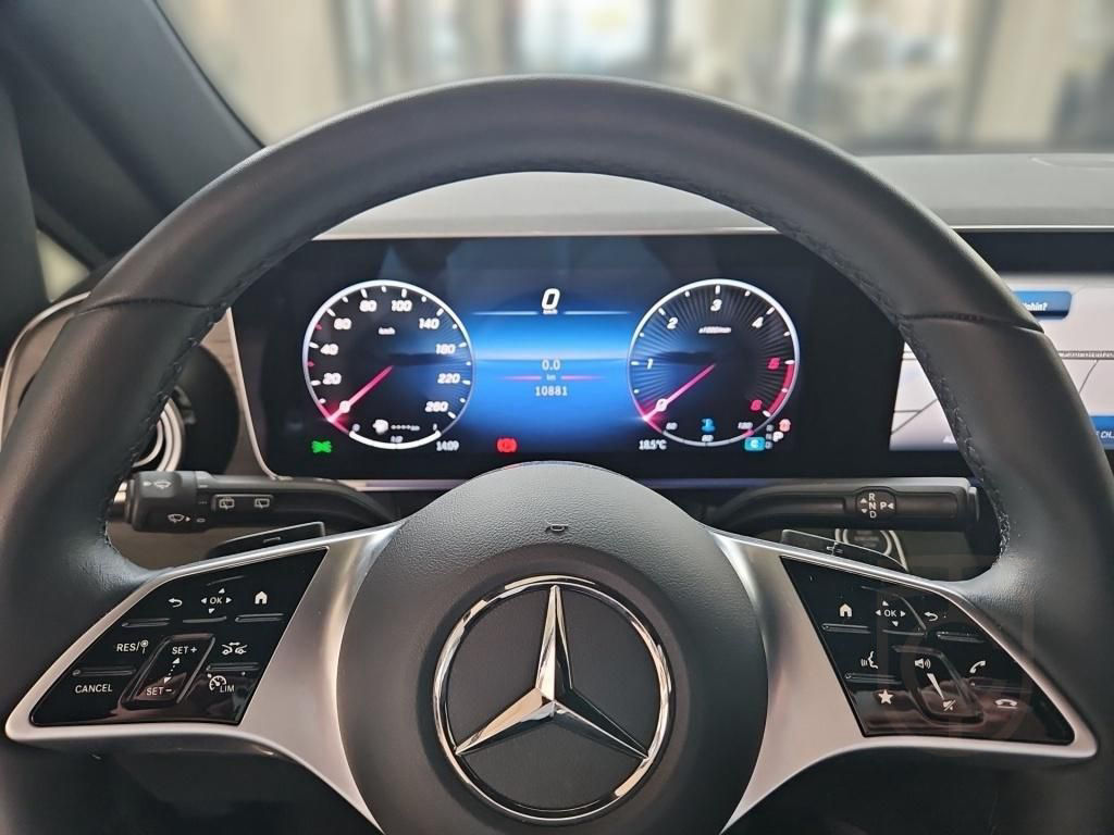 Mercedes-Benz V 300 AVG extralang 8 Sitze STHZ ele.ST AMGFront