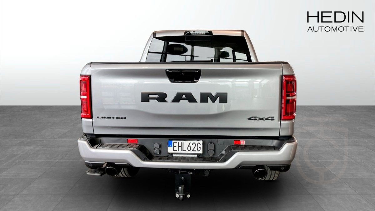 RAM 1500 CREW CAB LIMITED NIGHT RB