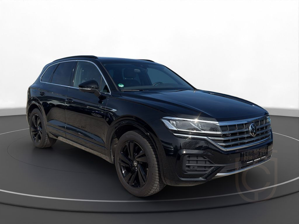 Volkswagen Touareg 3.0 TDI 4MOTION R-Line | PANO | AHK |