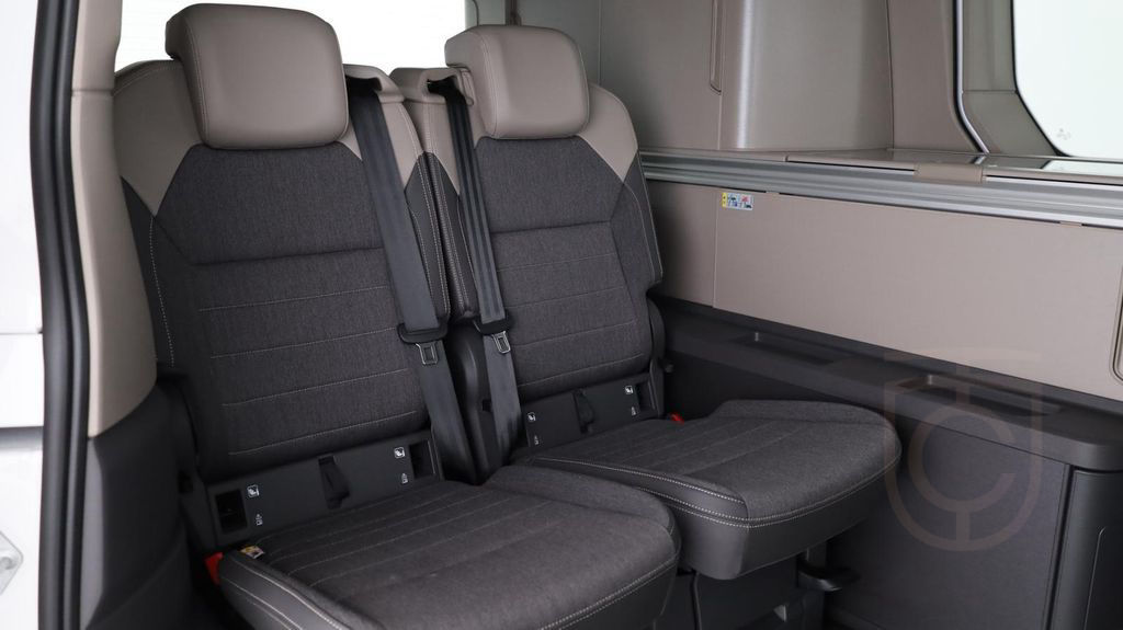 Volkswagen T7 California Coast TDI