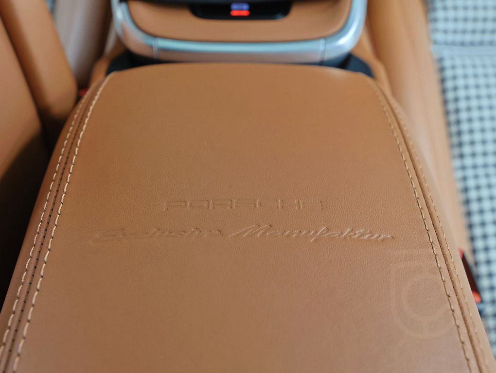 Porsche 911 Turbo S / Heritage Design Classic package