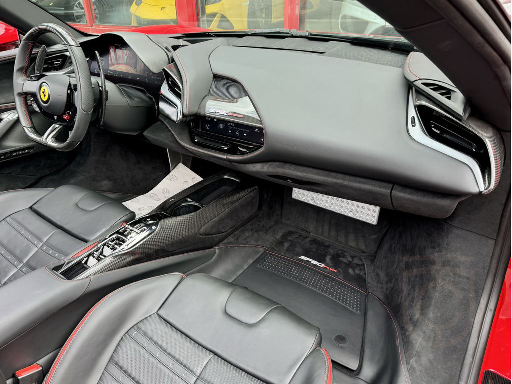 Ferrari SF90 Spider Full options Great best comfort seat