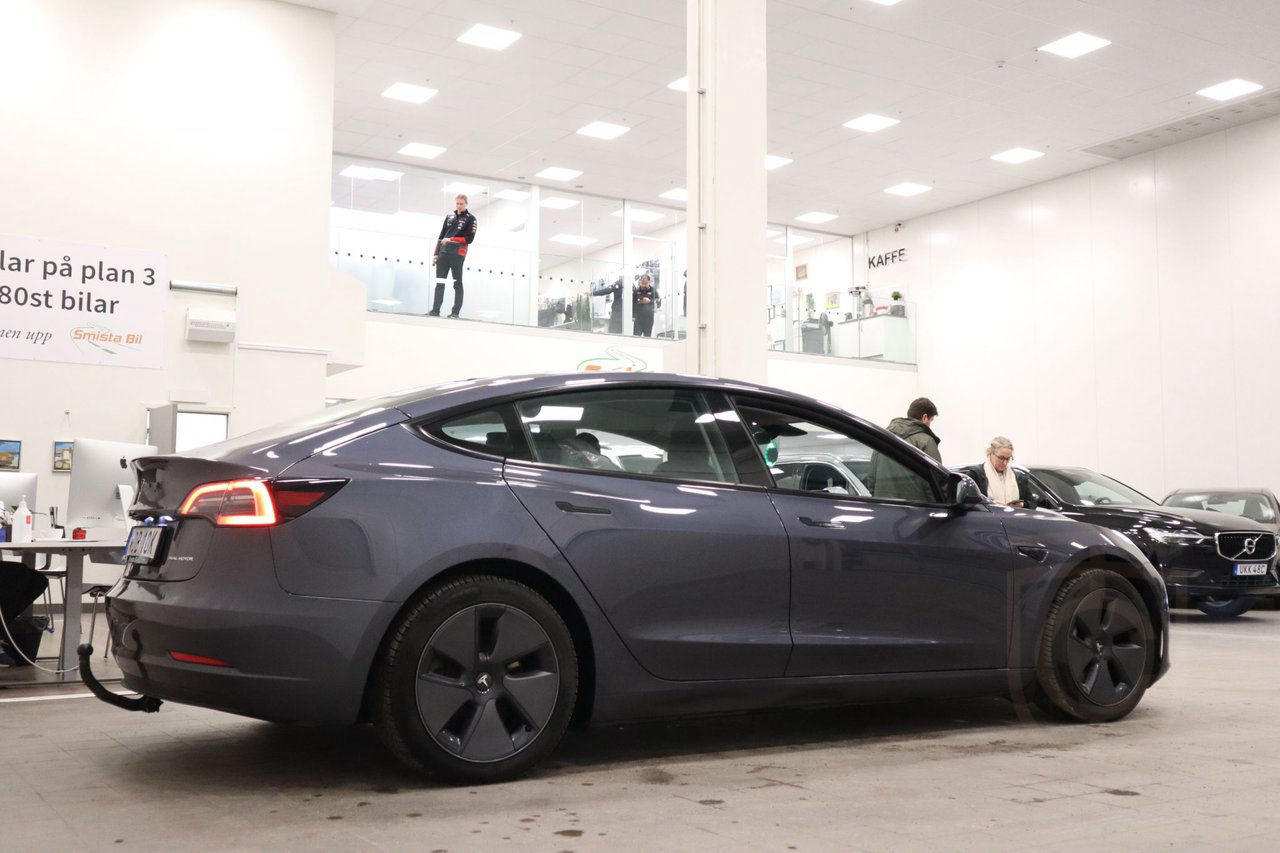 Tesla Model 3 Long Range AWD PANO