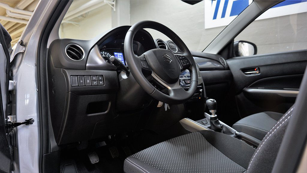 Suzuki Vitara 1.4T Hybrid allgrip 4x4 Kampanj! från 227900:-