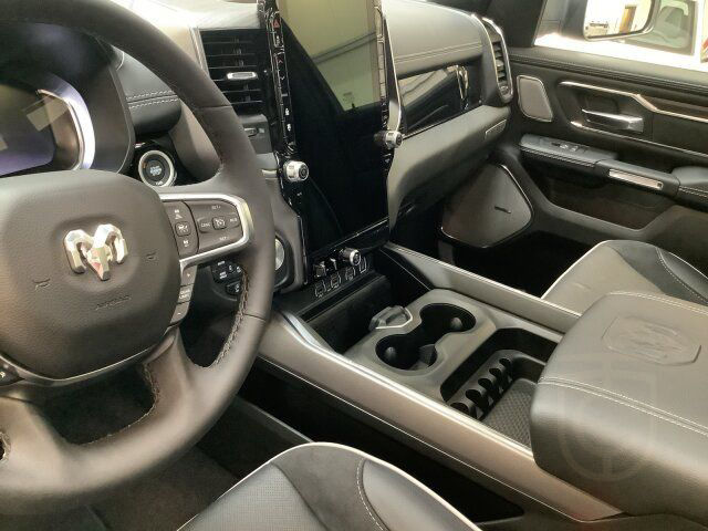 Dodge RAM 1500 MY2025 Laramie Crew Cab 3.0L Hurricane