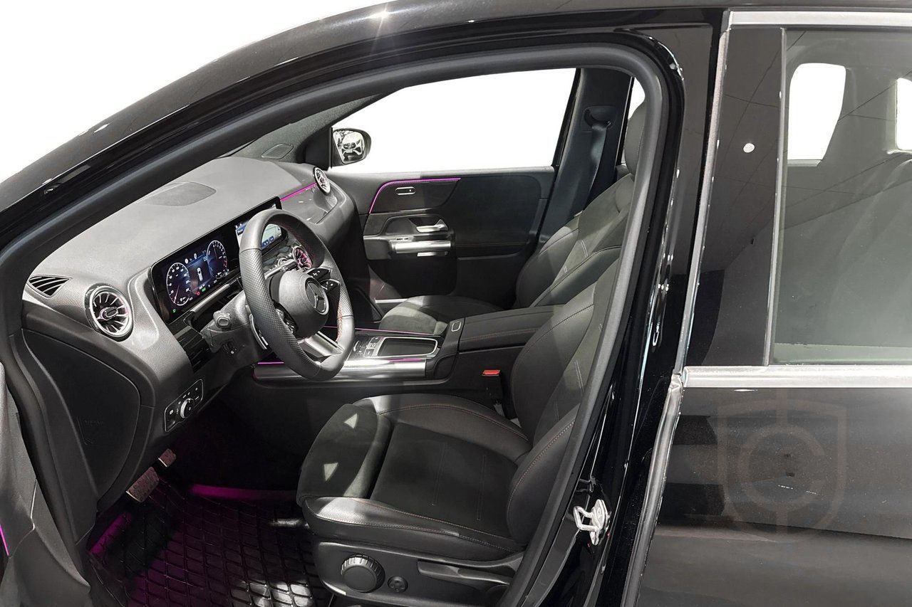 Mercedes-Benz B 250 e AMG Line PANORAMA