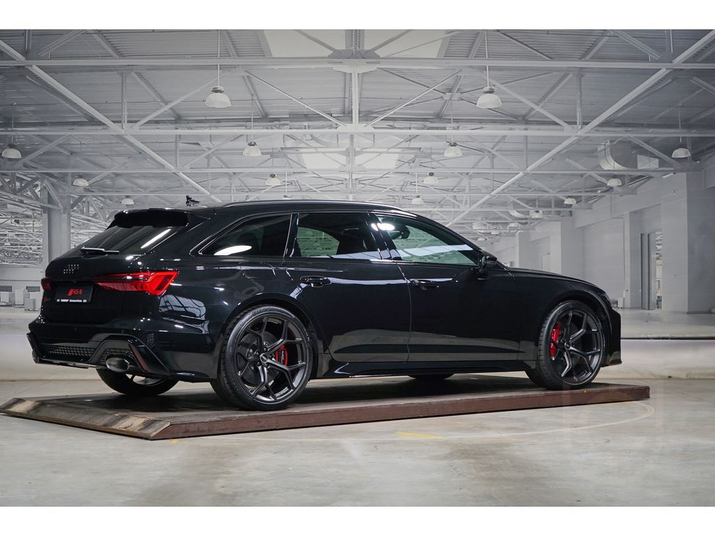 Audi RS6 Avant performance 22 Zoll Keramik Pano 360 K