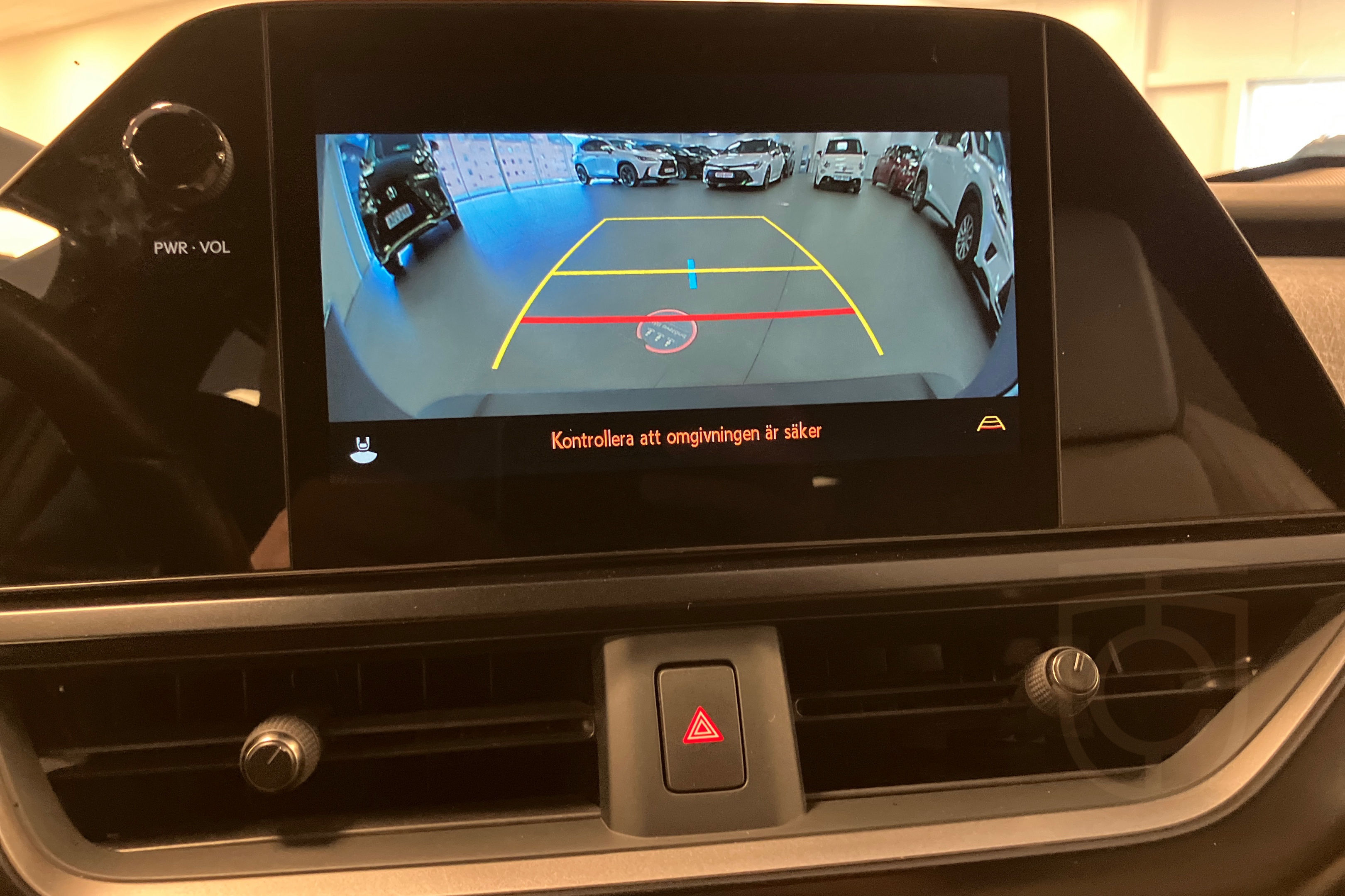Lexus UX 250h E-Four