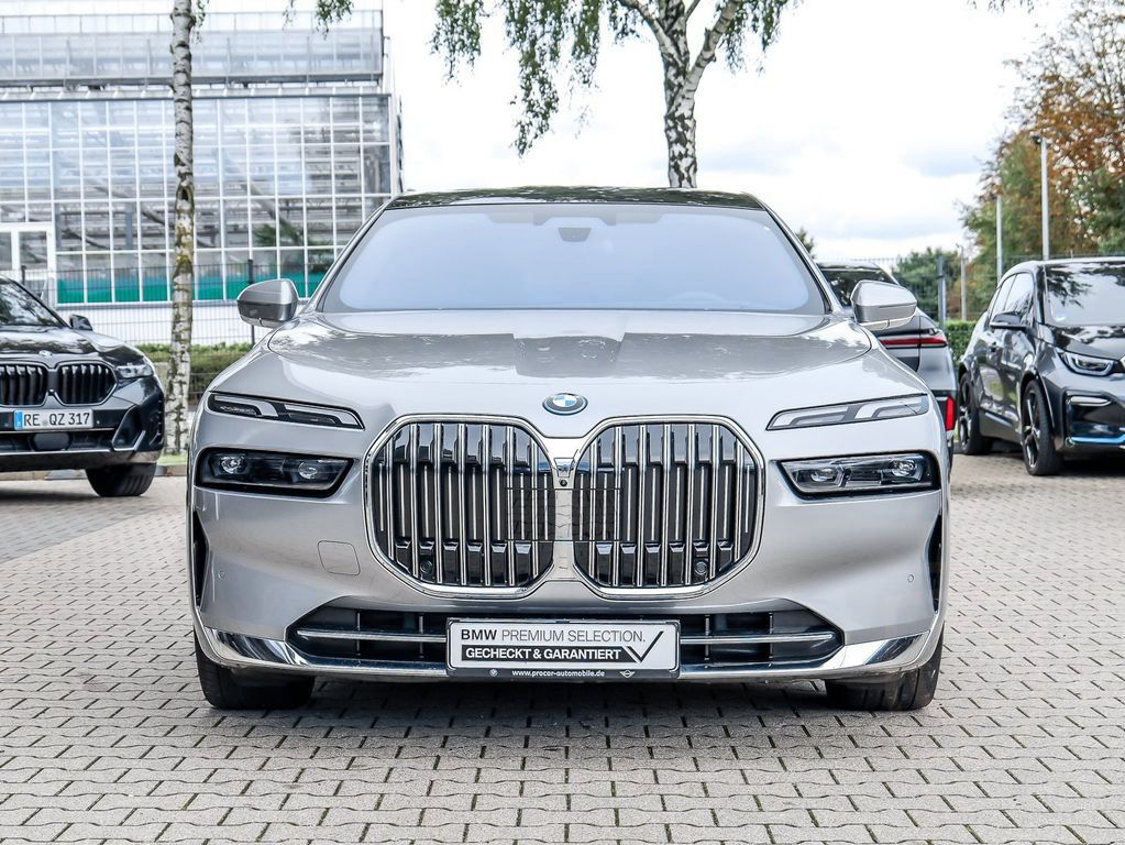 BMW 750e xDrive HUD PANO ACC 360°KAM RFK NAVI LED