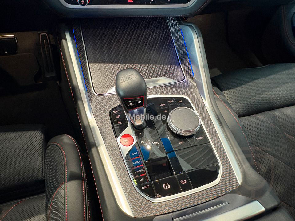 BMW XM 4.4 Label Red M Drivers Package Sport Aut.