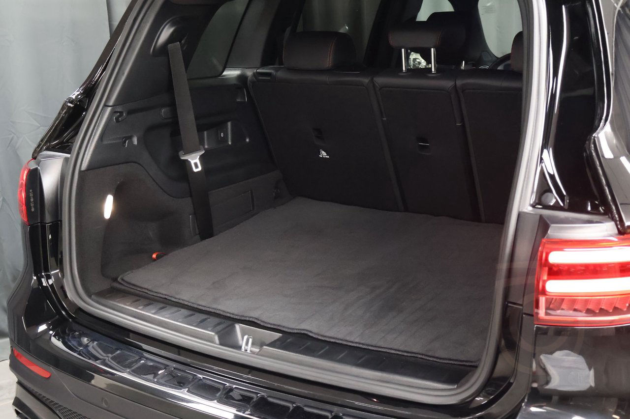 Mercedes-Benz GLB 250 4MATIC AMG LINE NIGHTPACKAGE