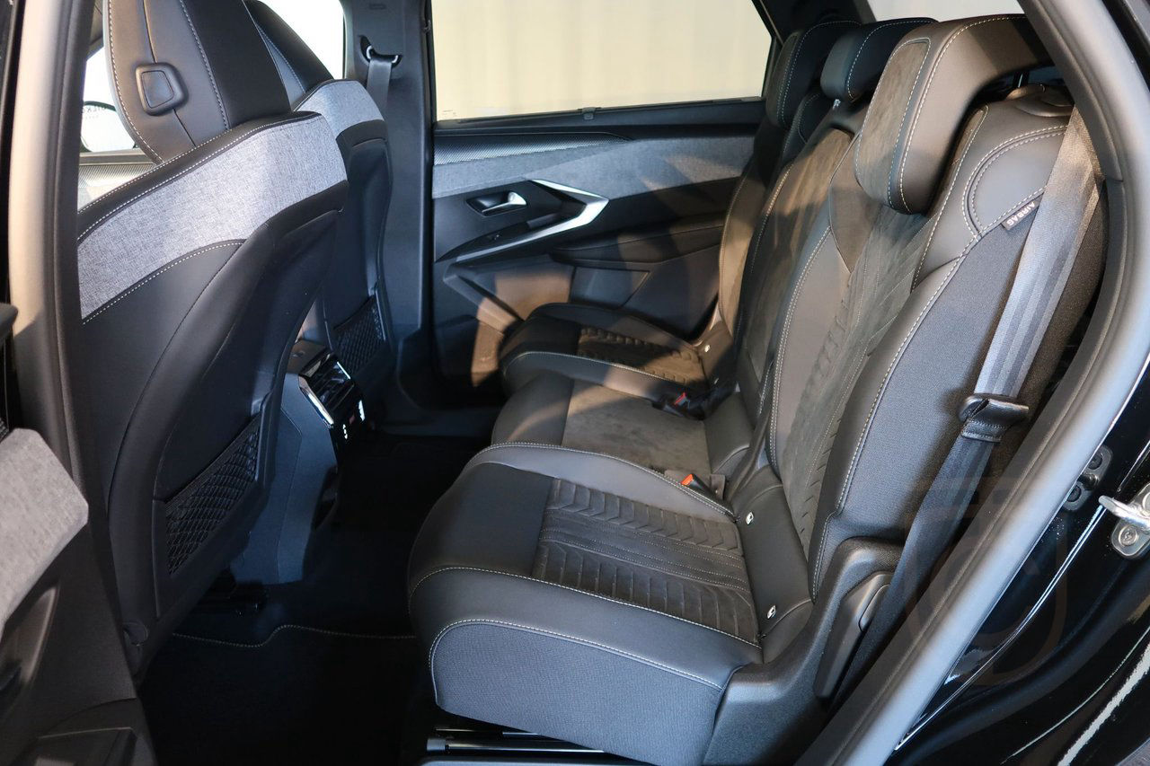 Peugeot 5008 GT Hybrid