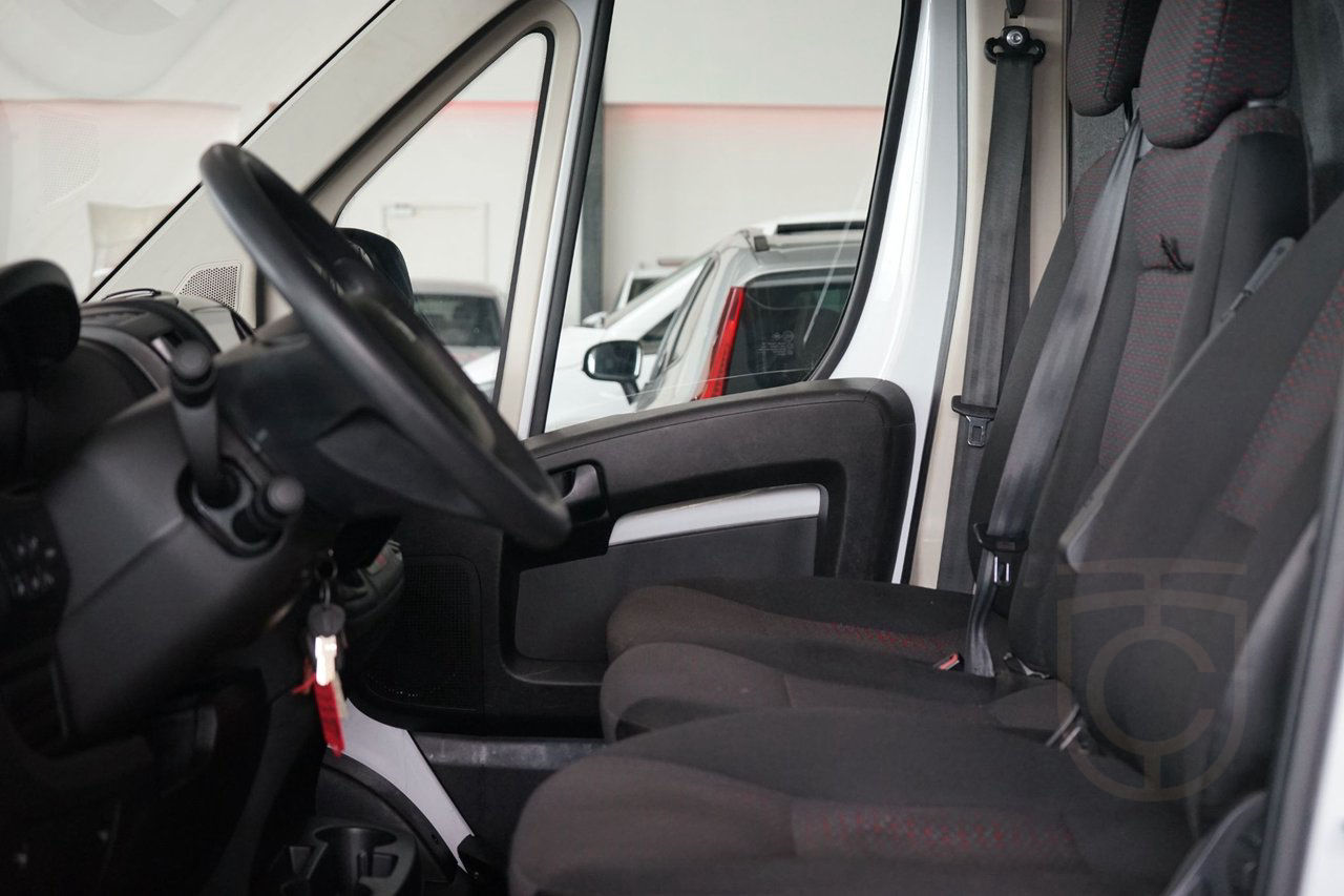 Peugeot Boxer Van 335 2.2 Webasto