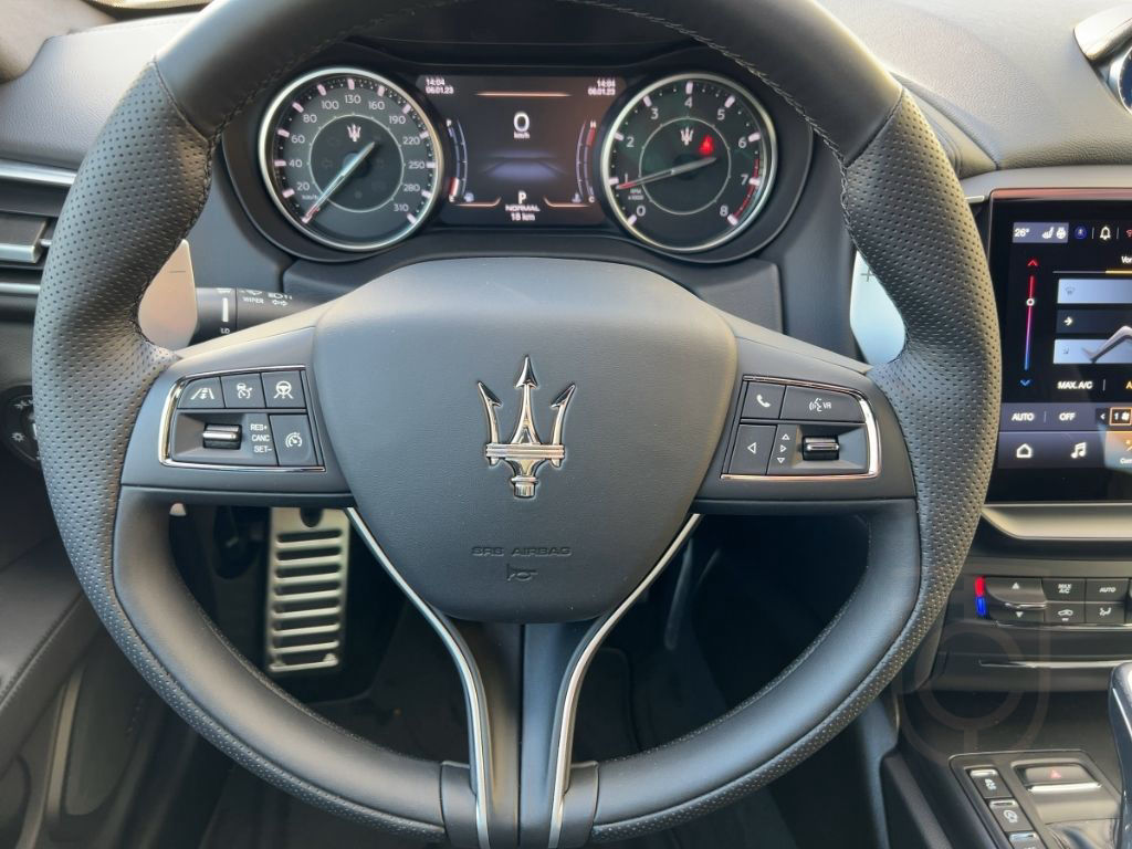 Maserati Ghibli MODENA 430PS AWD Bianco&Nero /Wow Effekt