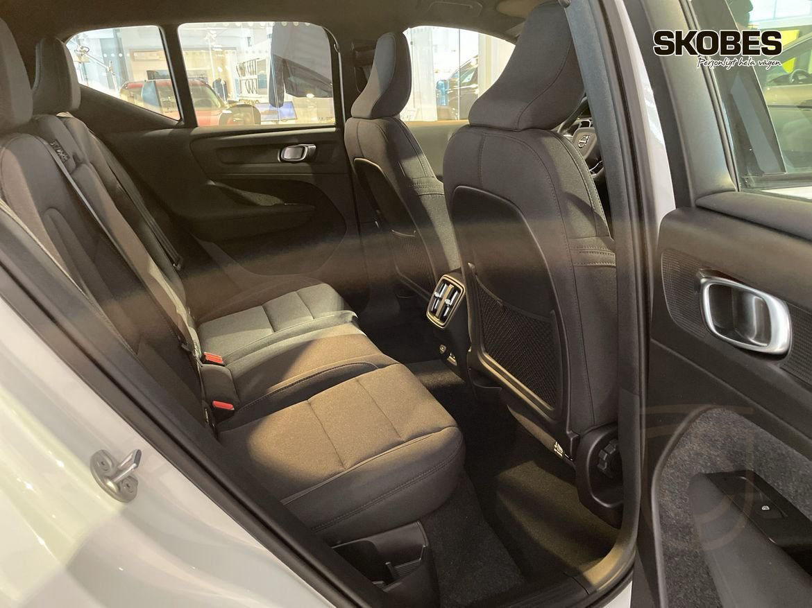 Volvo XC40 Recharge Single Motor Extended Range Core