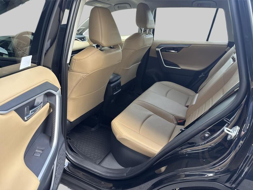 Toyota RAV4 2,5 Hybrid AWD-i E-CVT EXECUTIVE JBL