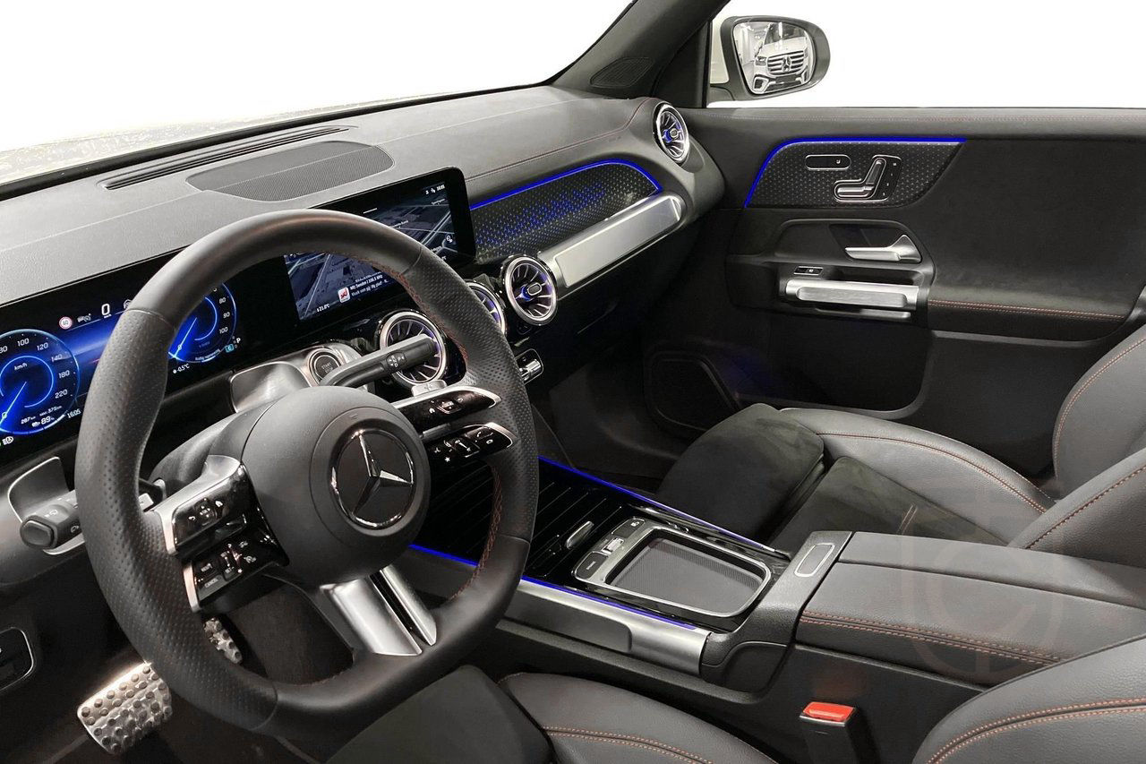Mercedes-Benz EQB 300 4MATIC AMG Line Advanced
