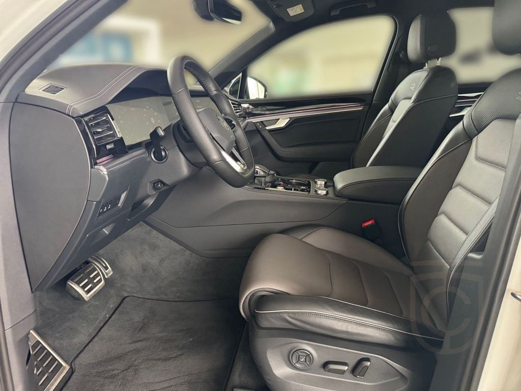 Volkswagen Touareg R-Line 3.0 TDI AHK Black 360 Nacht Luft