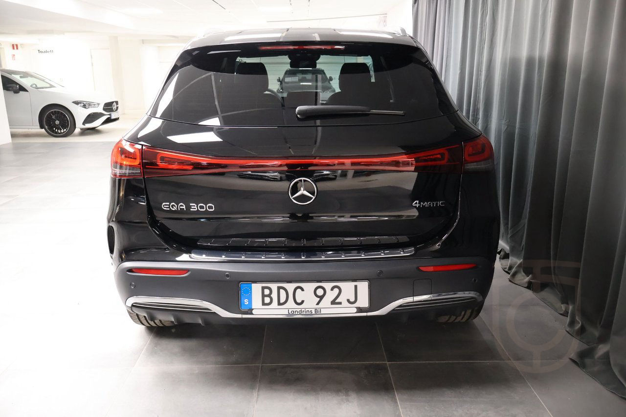Mercedes-Benz EQA 300 4MATIC AMG ADVANCED PLUS