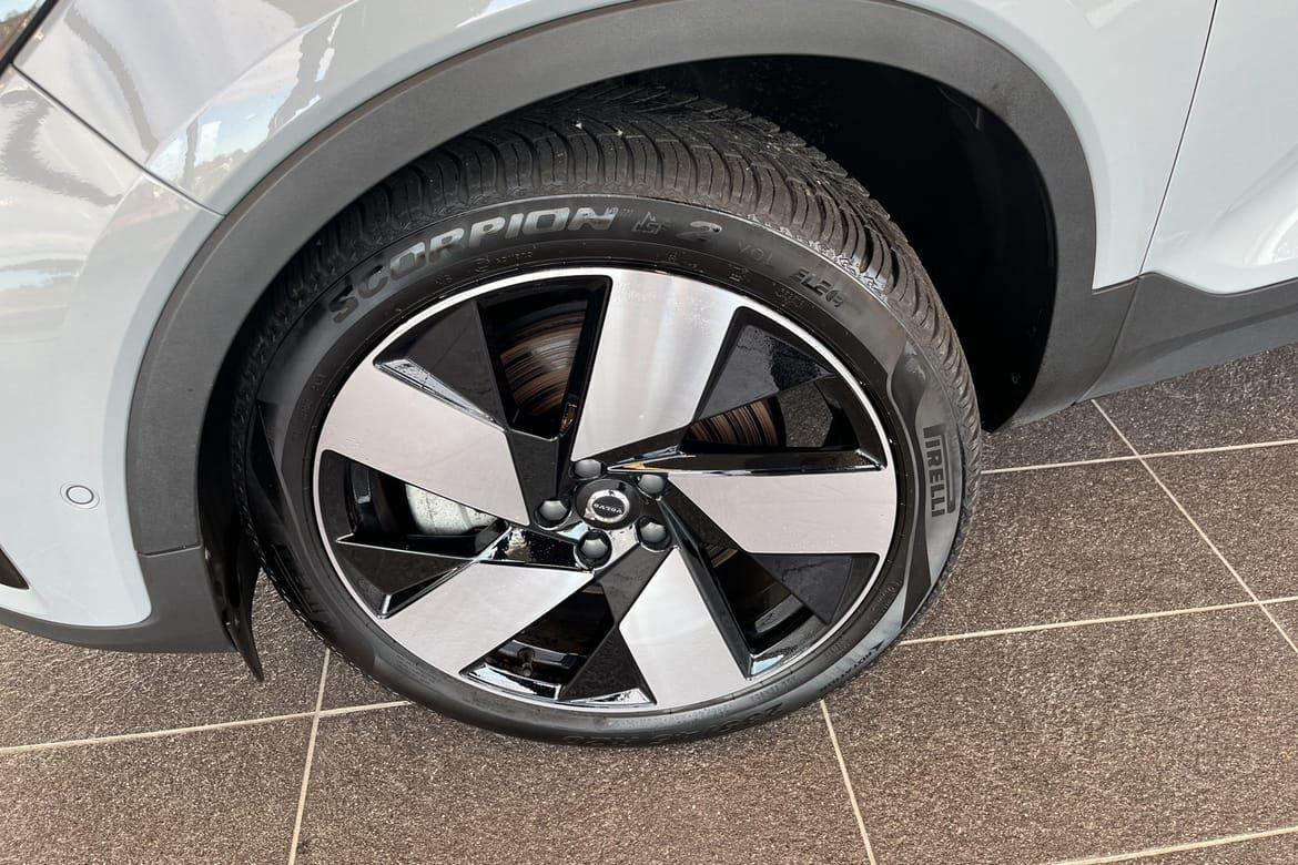 Volvo XC40 Recharge Single Motor Ext. Range Ultimate Dragk