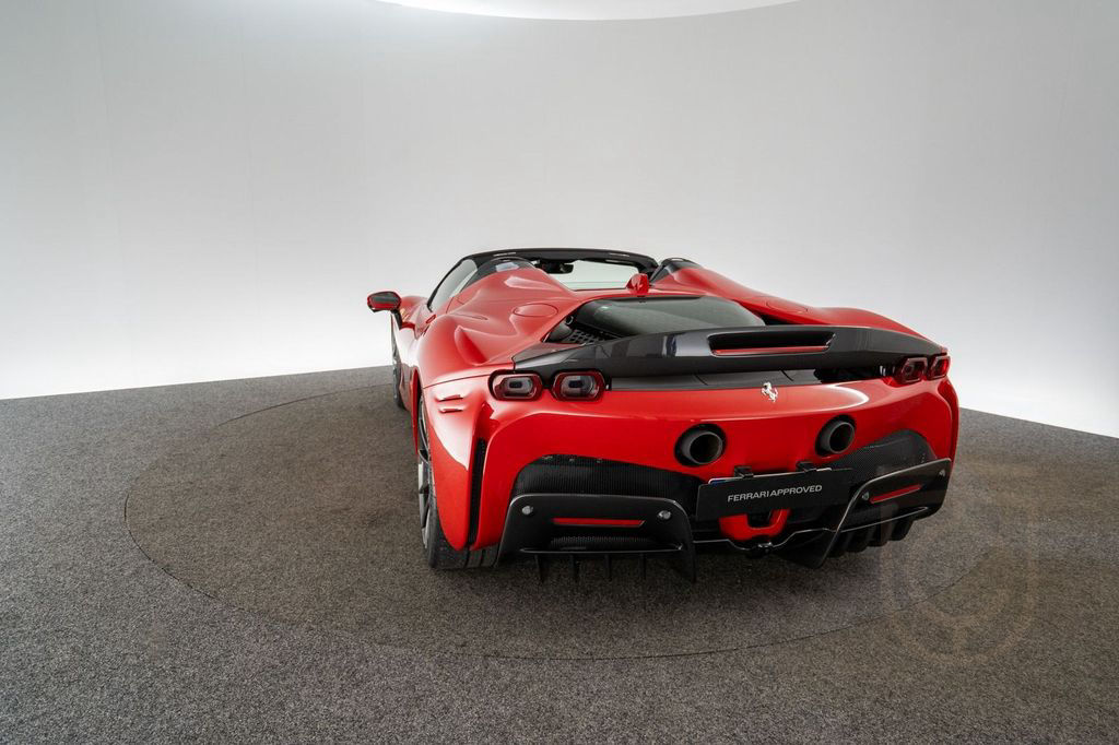 Ferrari SF90 Spider FERRARI SINGEN