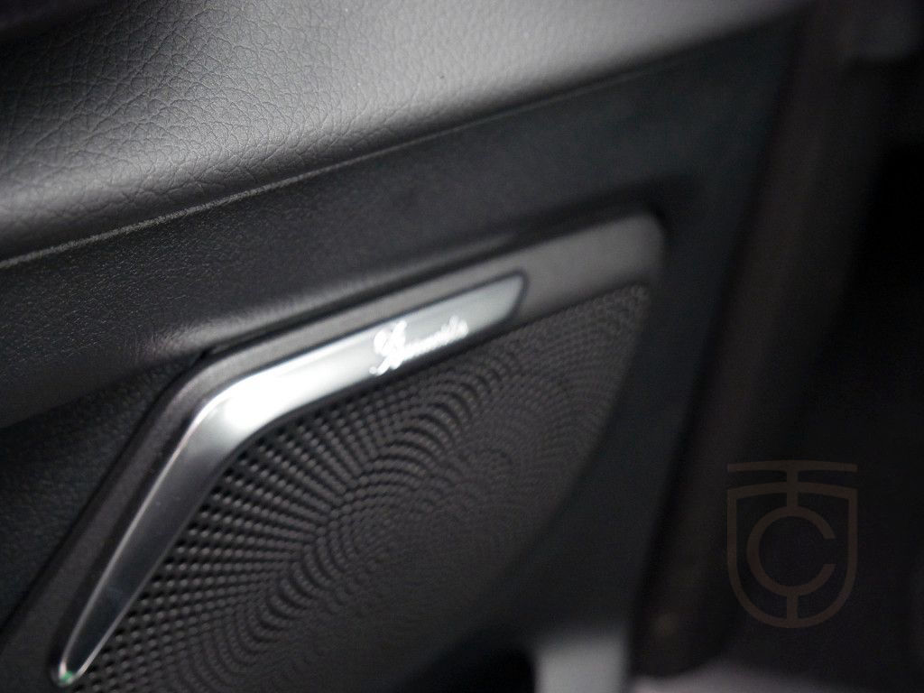 Mercedes-Benz V 300 STYLE Lang Abstandstemp. Pano Navi SHD Kam