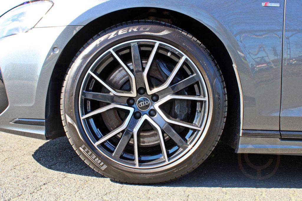 Audi A8 Lang 60TFSI S LINE BLACK PANO B&O ADV.UPE193