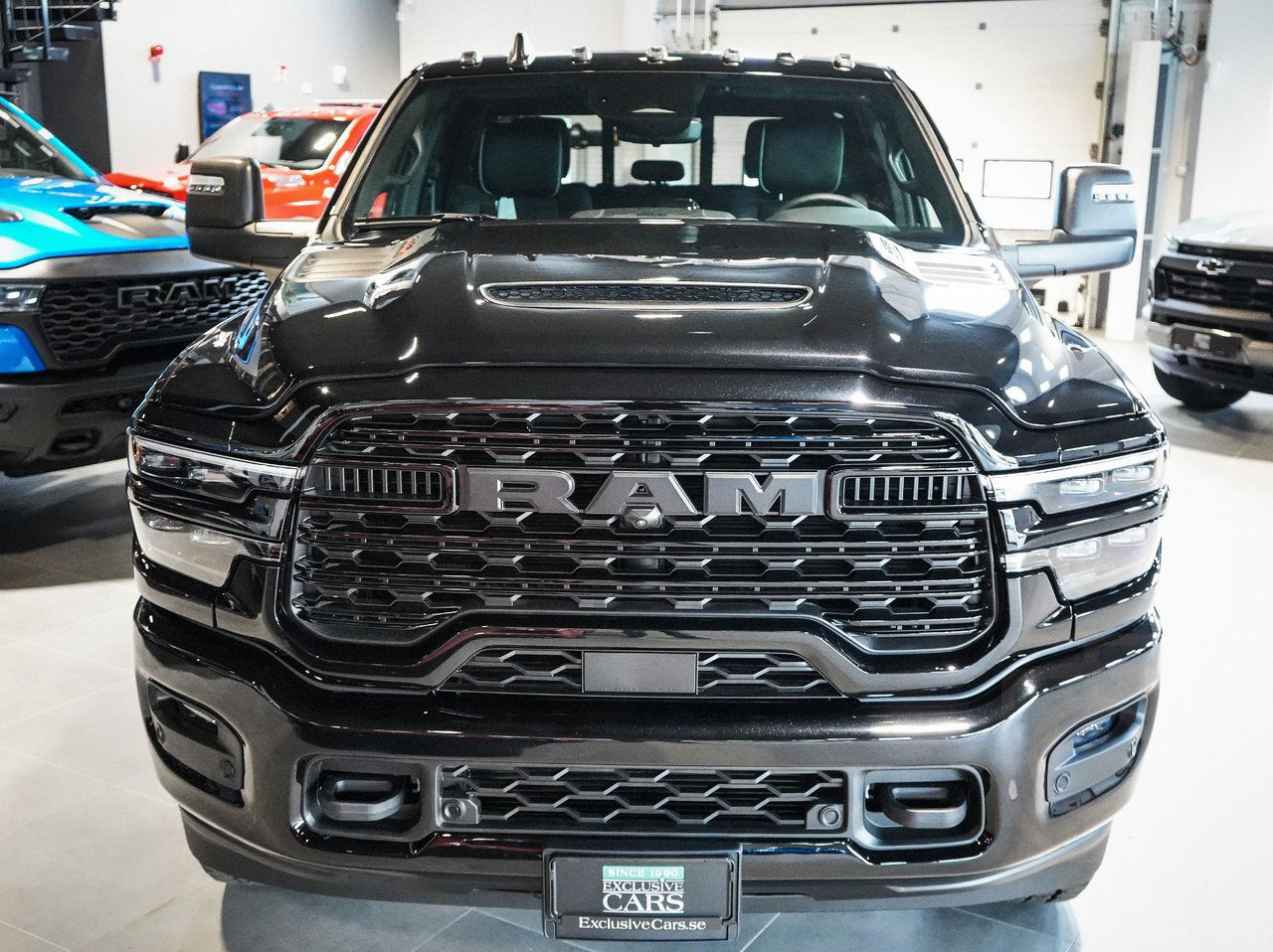Dodge RAM 2500 HD Limited Night Edition RAMBOX CUMMINS