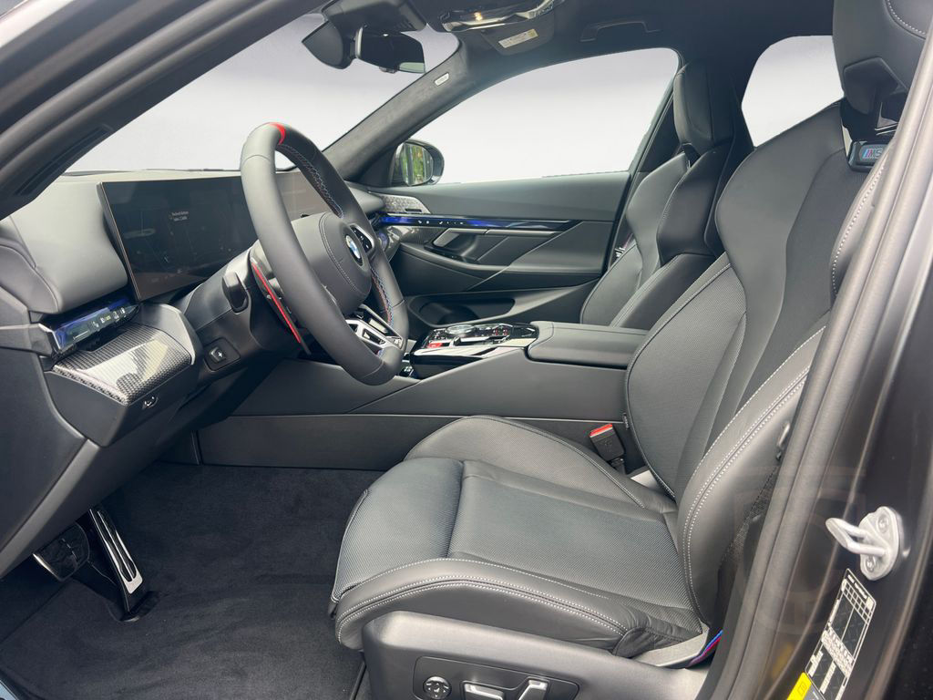 BMW M5 Limousine xDrive AHK Ultimate Package