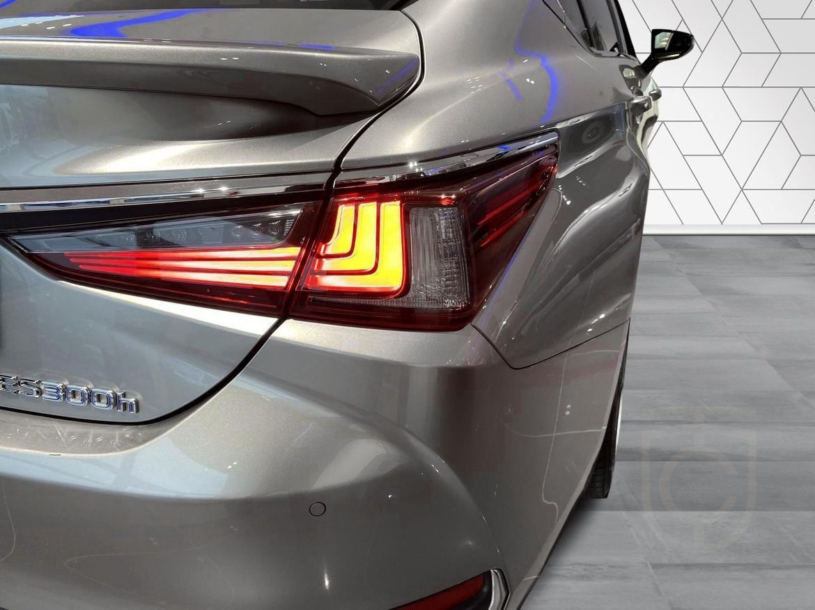 Lexus ES 300h Limited Edition