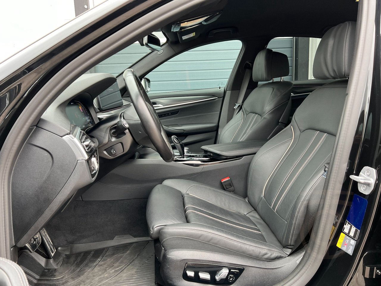 BMW 545 e xDrive Sedan M-Sport Innovation
