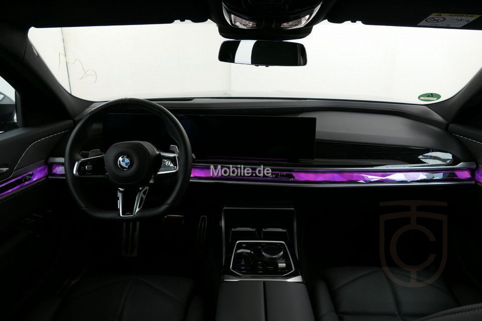 BMW 740d xDrive M Sport 21" Pano Sky Fond TV Sthzg.