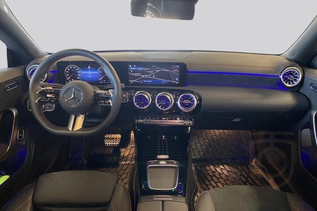 Mercedes-Benz CLA 200  AMG-Line Advanced Plus
