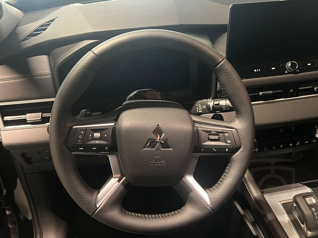 Mitsubishi Outlander Invite PHEV 4wd PLUG IN