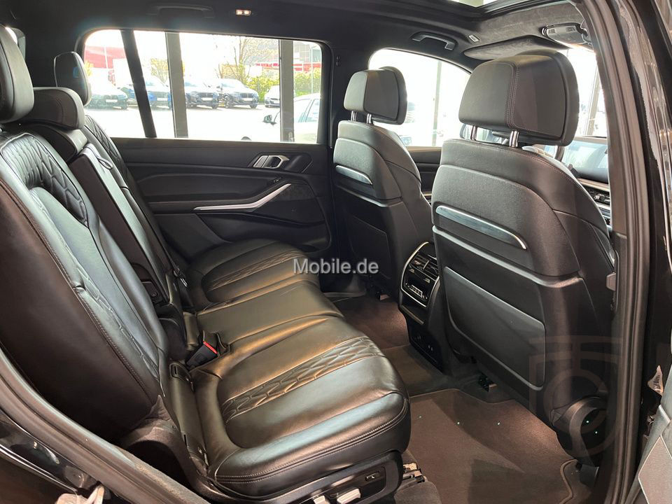 BMW X7 xDrive40d M Sportpaket Sport Aut. Standhzg.