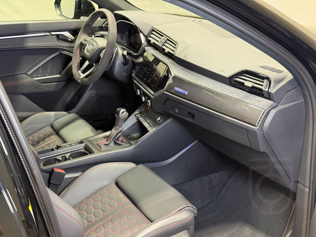 Audi RS Q3 Sportback | MATRIX NAVI PANO LEDER AHK ACC