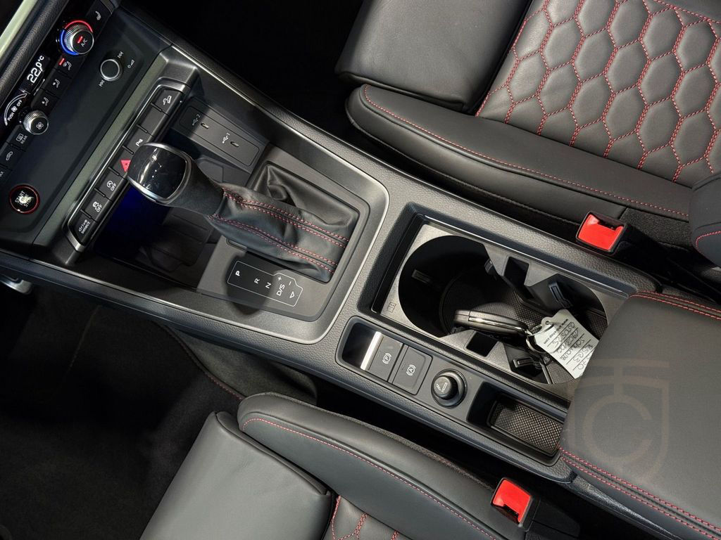 Audi RS Q3 Sportback | MATRIX NAVI PANO LEDER AHK ACC